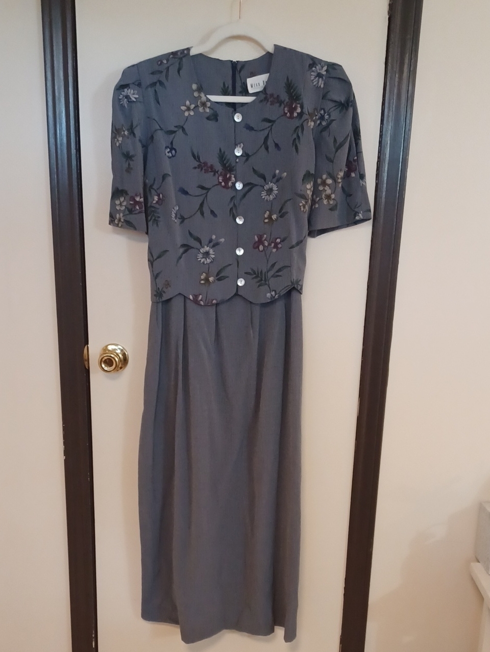 Miss Dorby Vintage-Inspired Gray Floral Button-Front Women's Dress